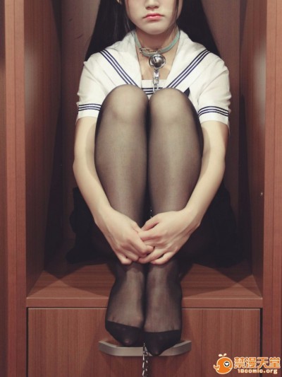 团子系列：JK制服黑丝袜少女